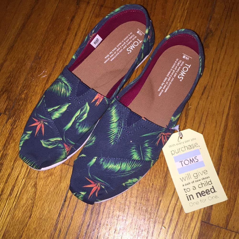 Toms size 8